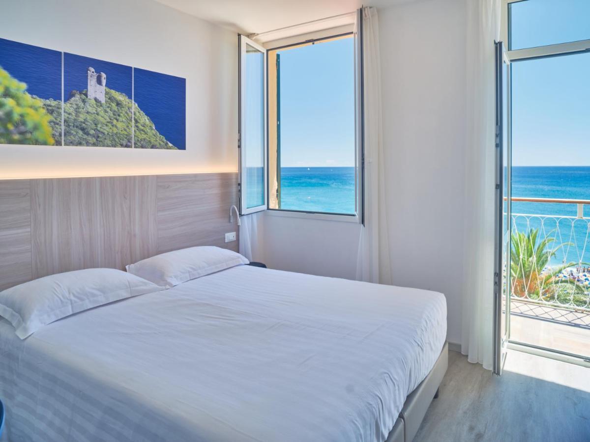 Double or Twin Room Balcony Sea View