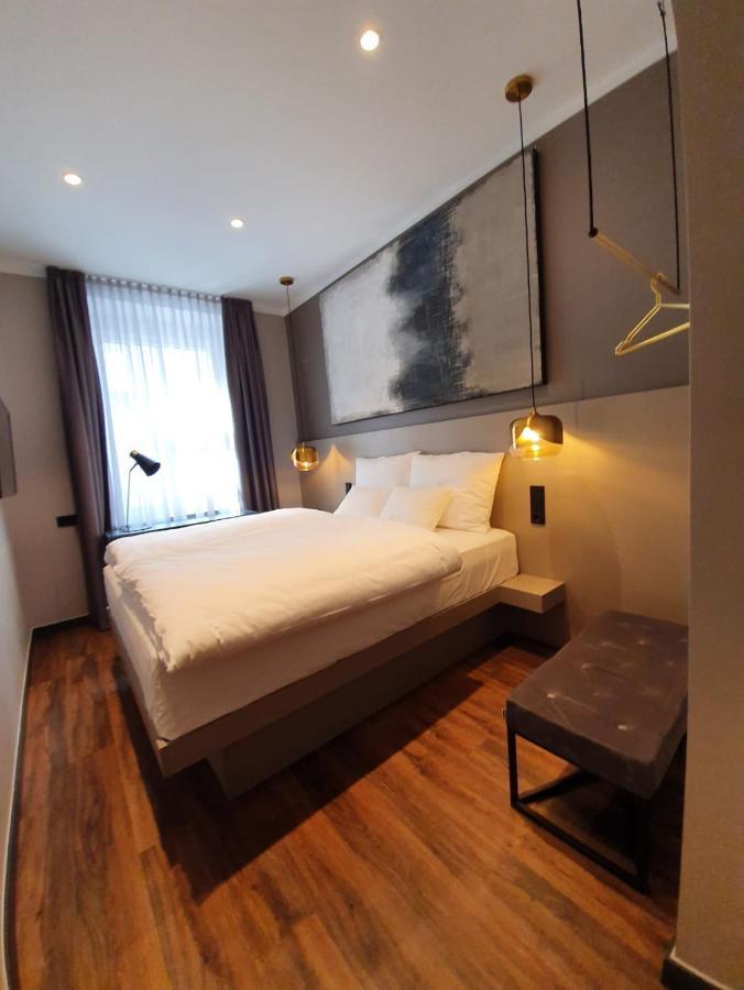 Queen Room,1012146529:JPEG