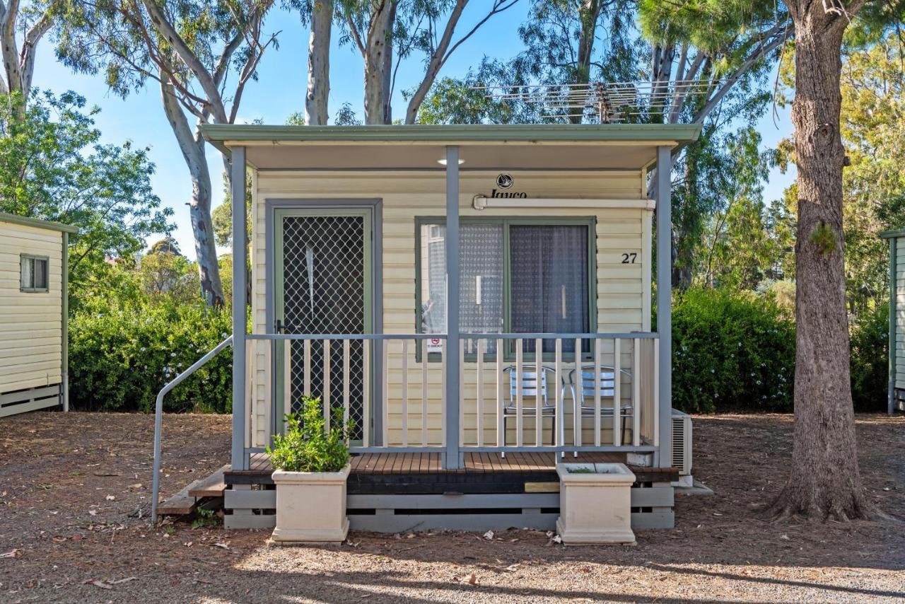Economy 1-Bedroom Cabin - Sleeps 4 (Pet Friendly)