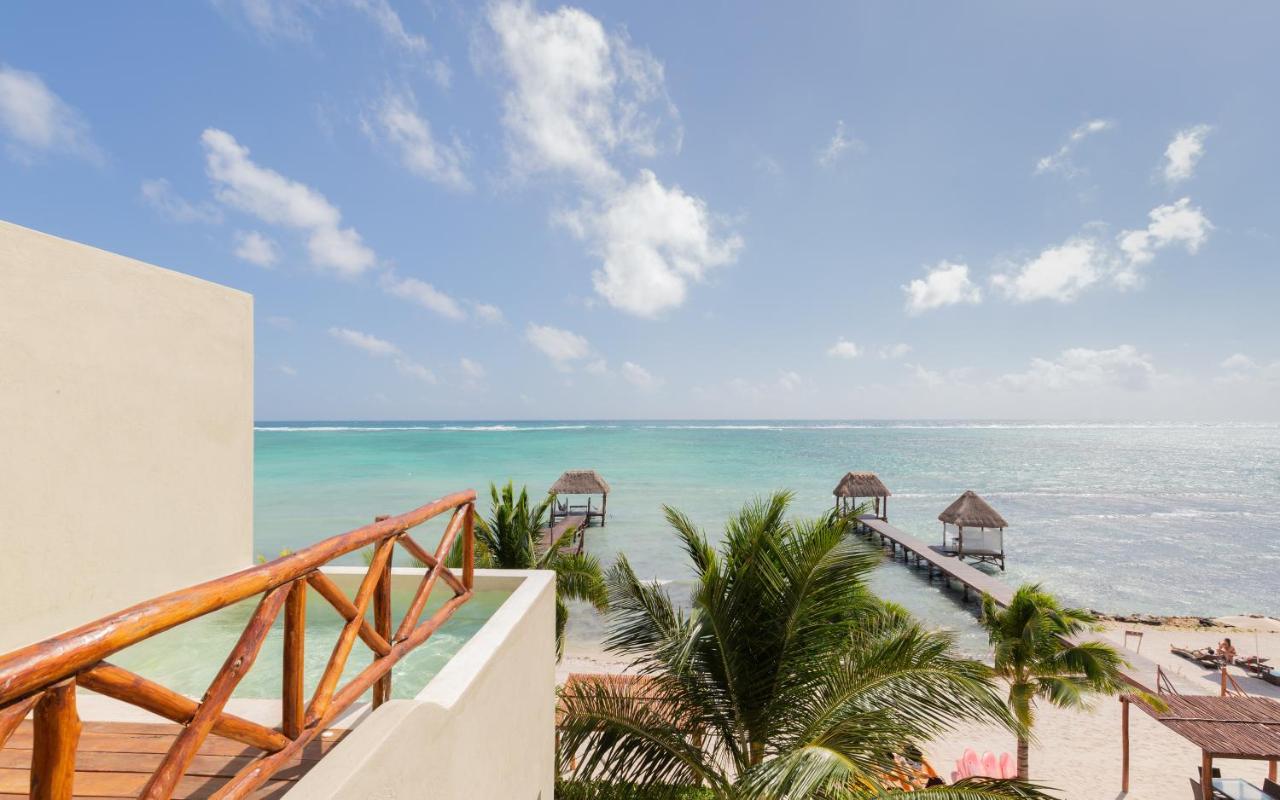Rooftop Beach Front Suite