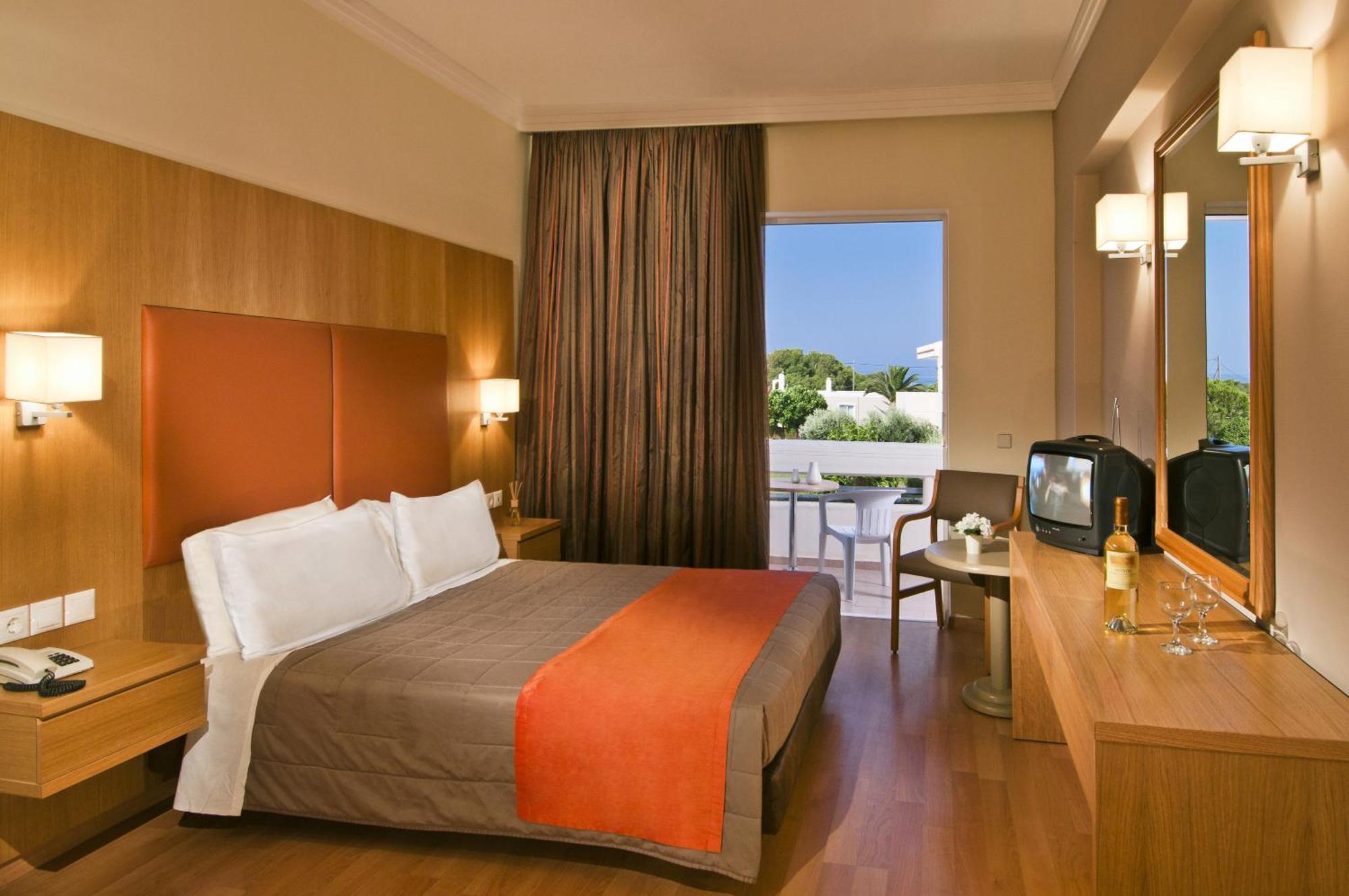 Camera Familiare Comfort con 2 Camere da Letto (2 Adulti + 2 Bambini)
