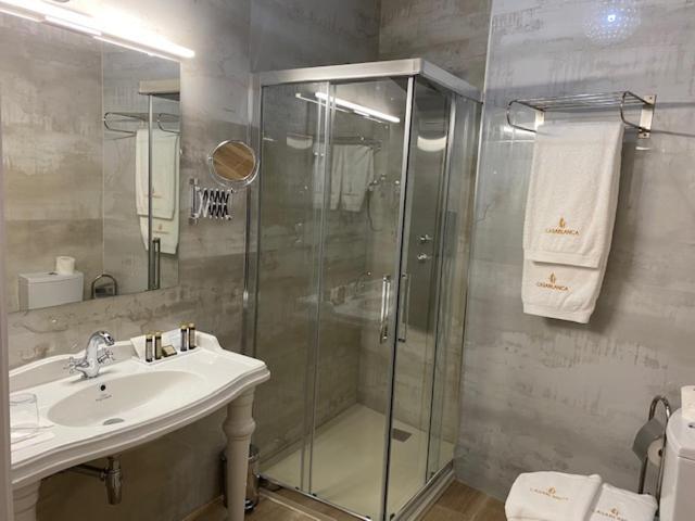Suite,1071991048:JPEG