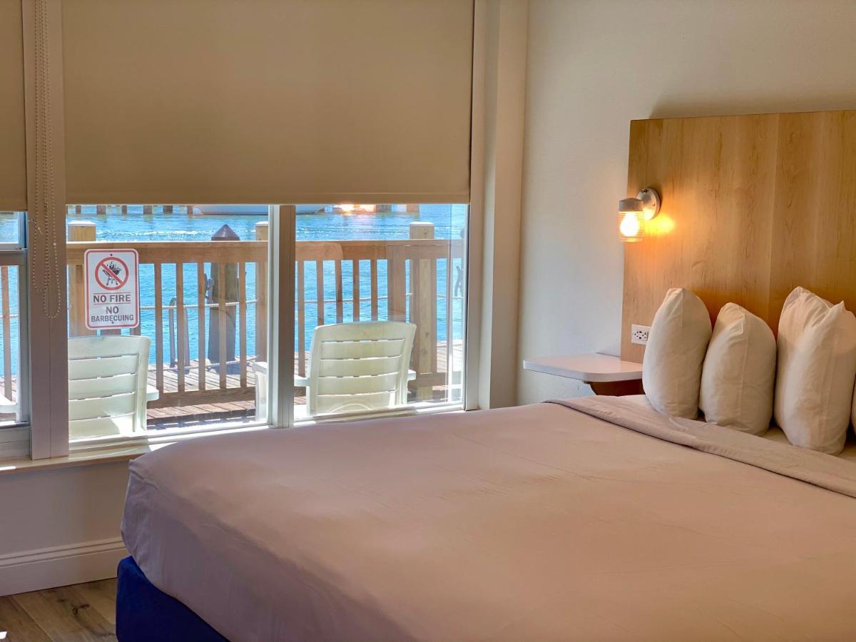 Superior King Room - Waterfront