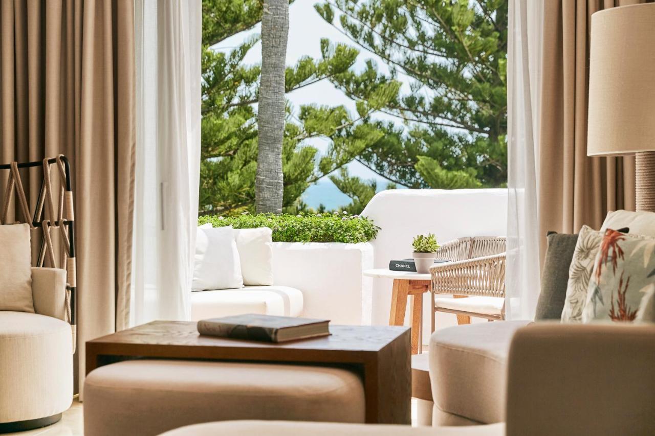 Grand Junior Suite Partial Sea View