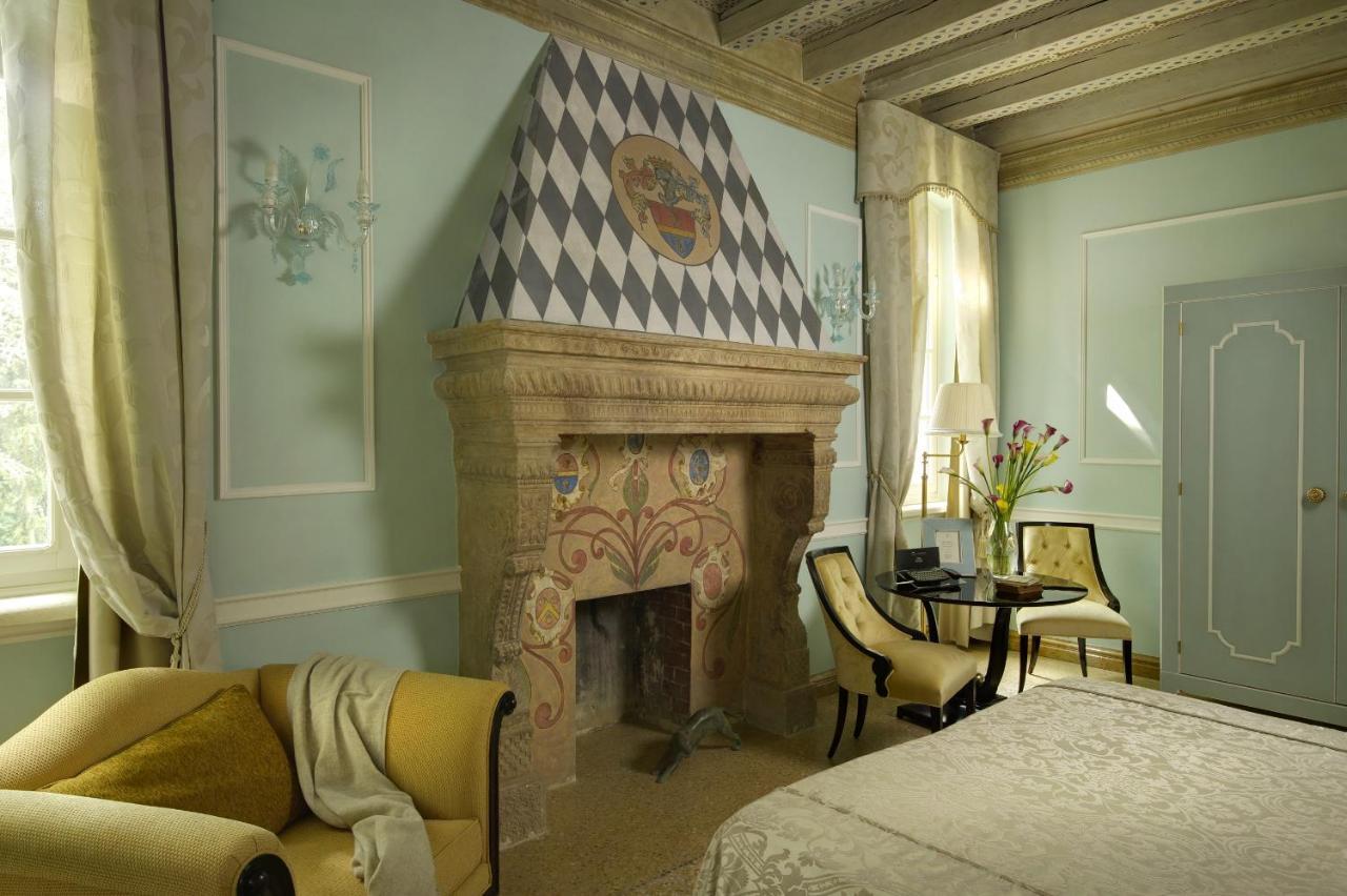 Deluxe Double Room Bath