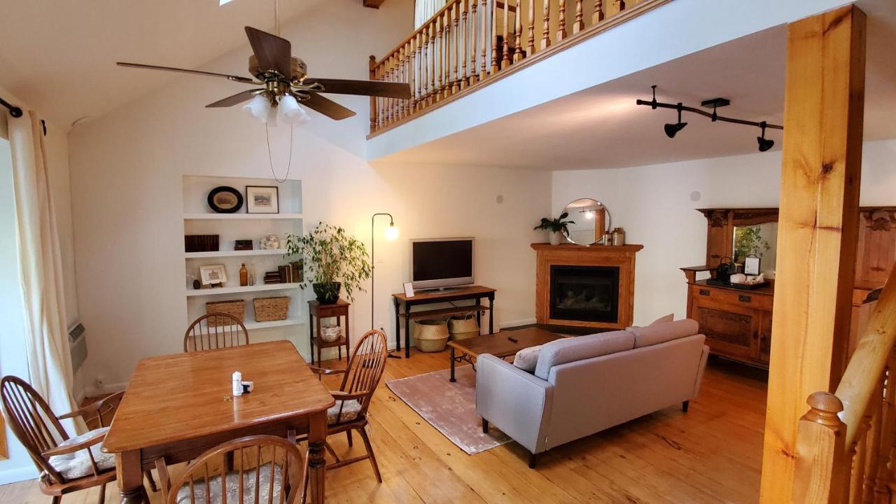 Deluxe Queen Suite