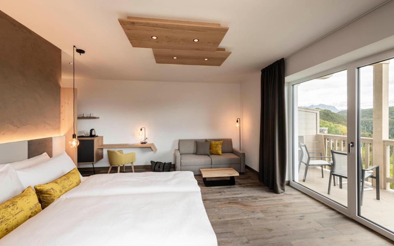 Doppelzimmer mit Whirlpool-Badewanne