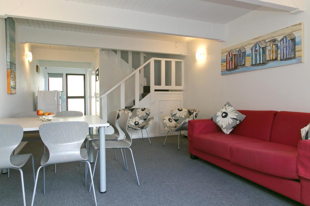 Two-Bedroom Apartment,113030211:JPEG