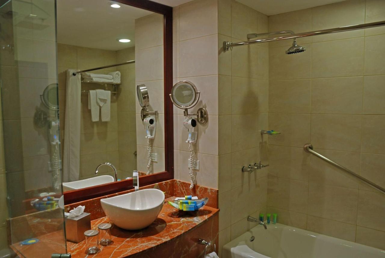 Habitación Doble Estándar con 2 camas grandes