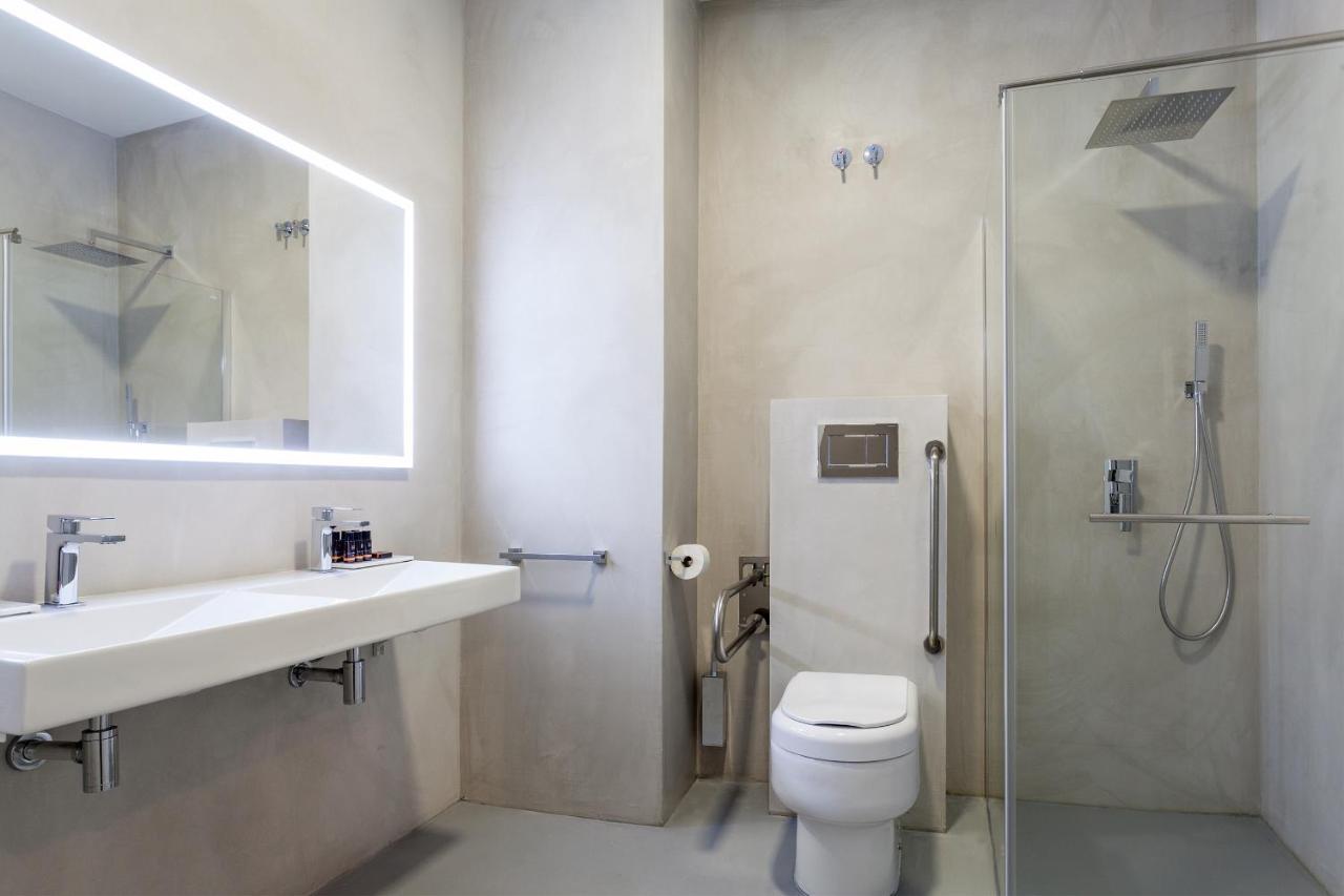 Deluxe Quadruple Room,1161568671:JPEG