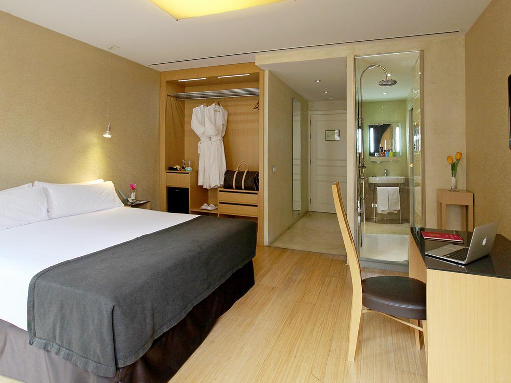 Double Room,1477199542:JPEG