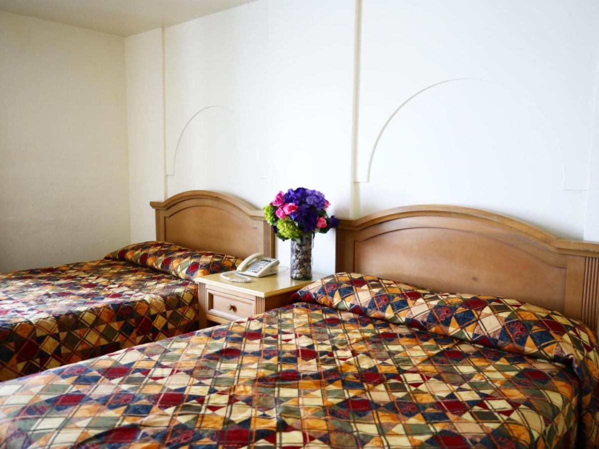 Double Room with Two Double Beds,1189066585:JPEG