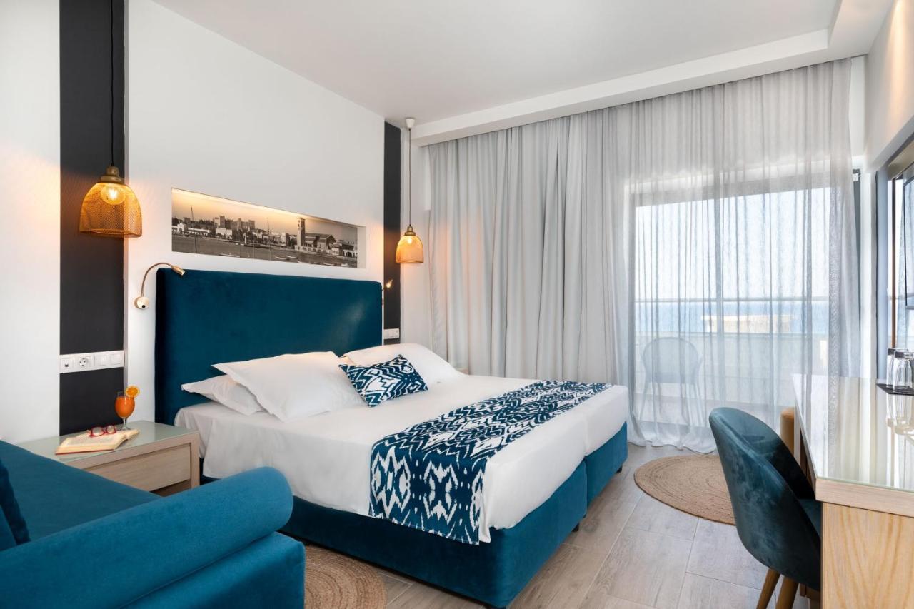 Superior Double or Twin Room with Sofa Bed, Balcony and Sea View