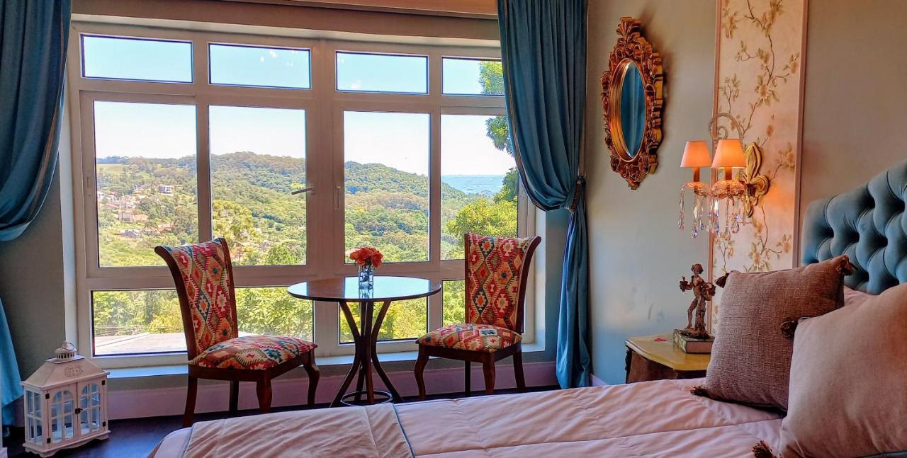 Suite Junior con vistas a la montaña