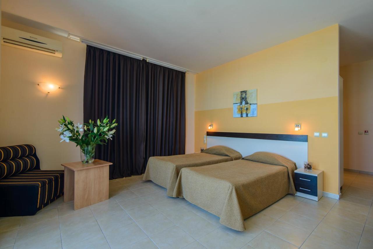 Comfort Twin Room with Balcony and Sea View