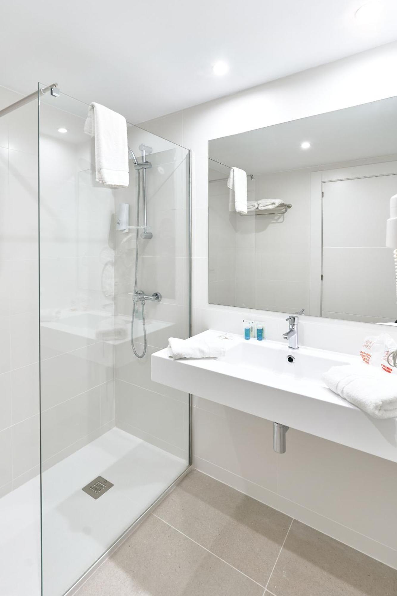 Premium Twin Room Sea View Spa Access,1587496421:JPEG
