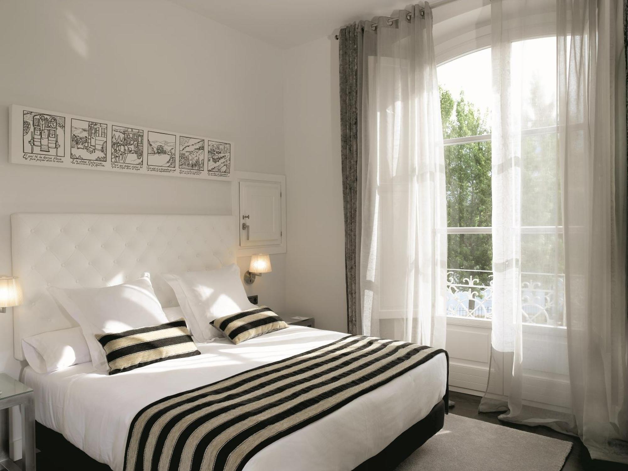 Superior Double or Twin Room Garden View