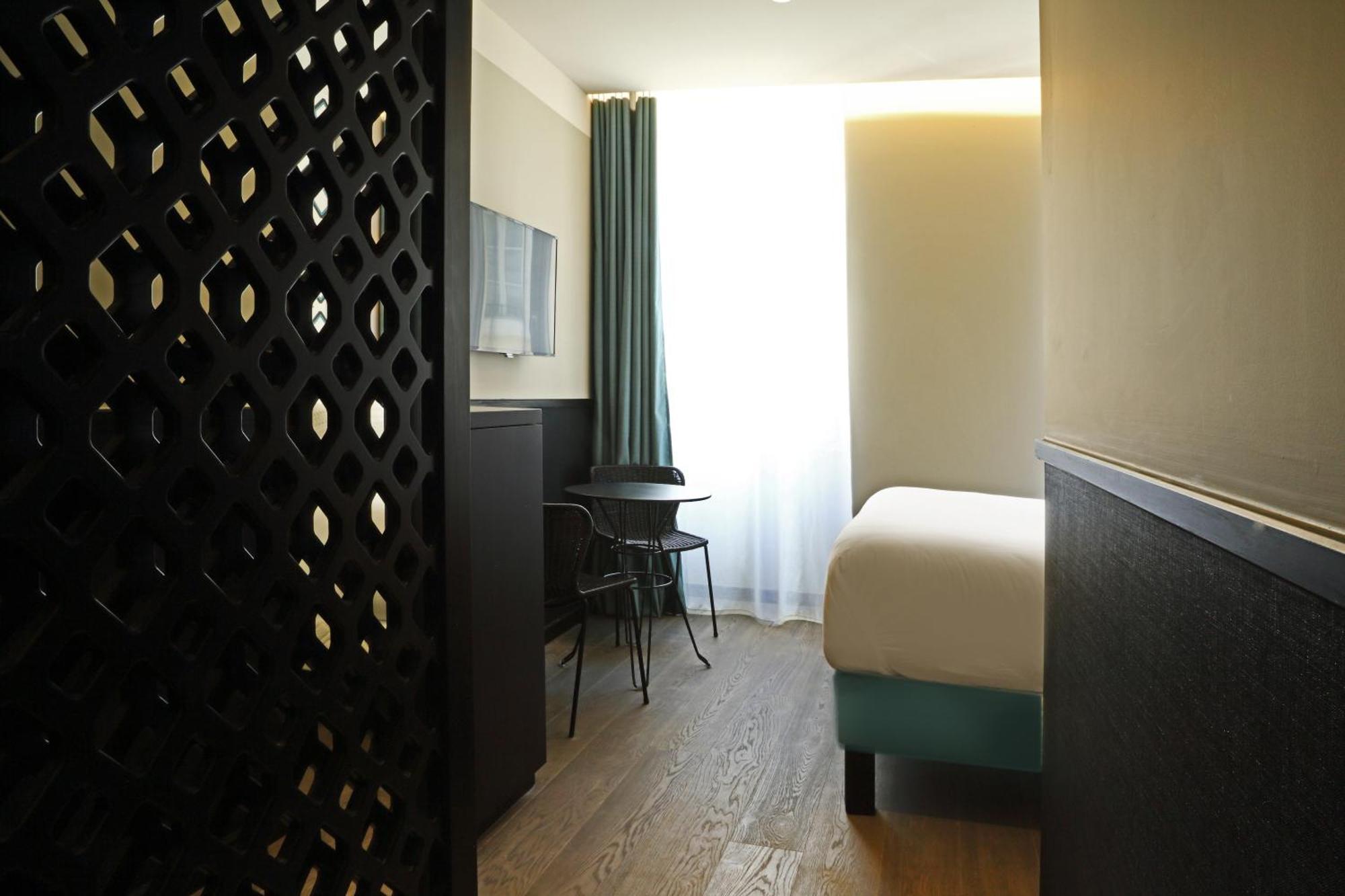Deluxe Double Room with Terrace,1273772065:JPEG