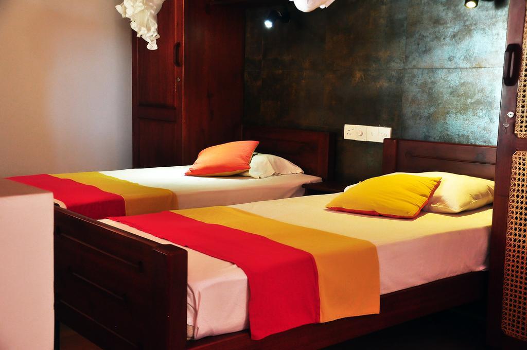 Standard Double or Twin Room,120918630:JPEG