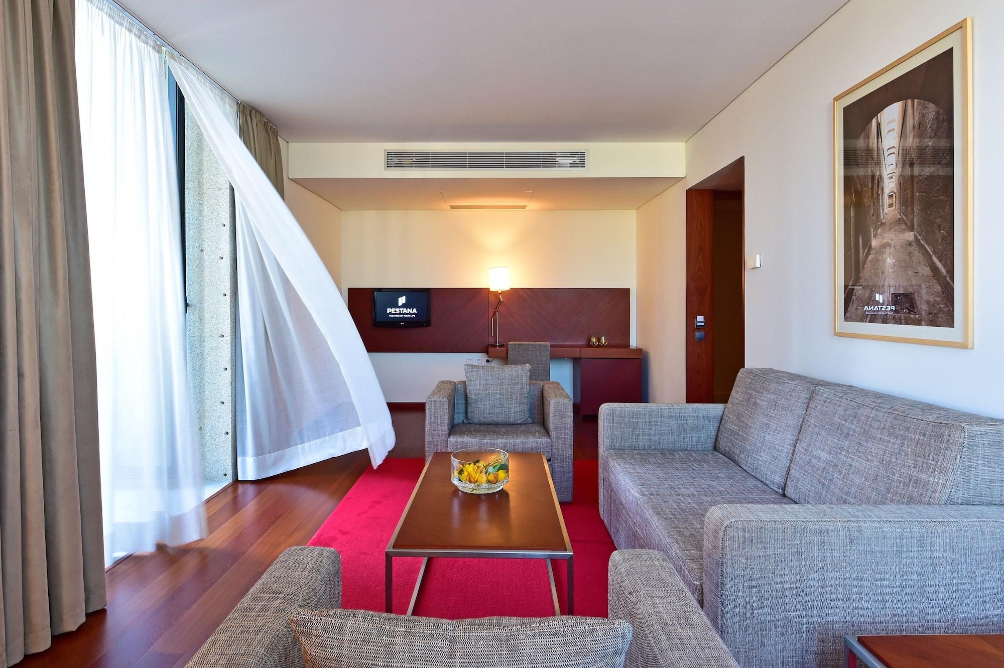 Mezzanine Suite
