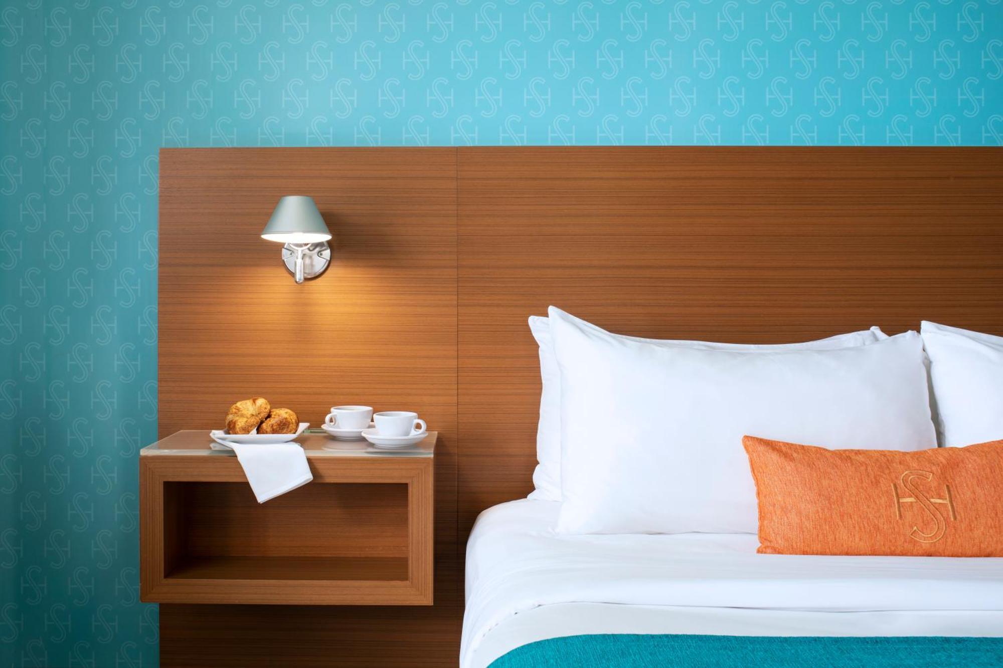 Quarto Premier com Cama King-size e Vista do Mar