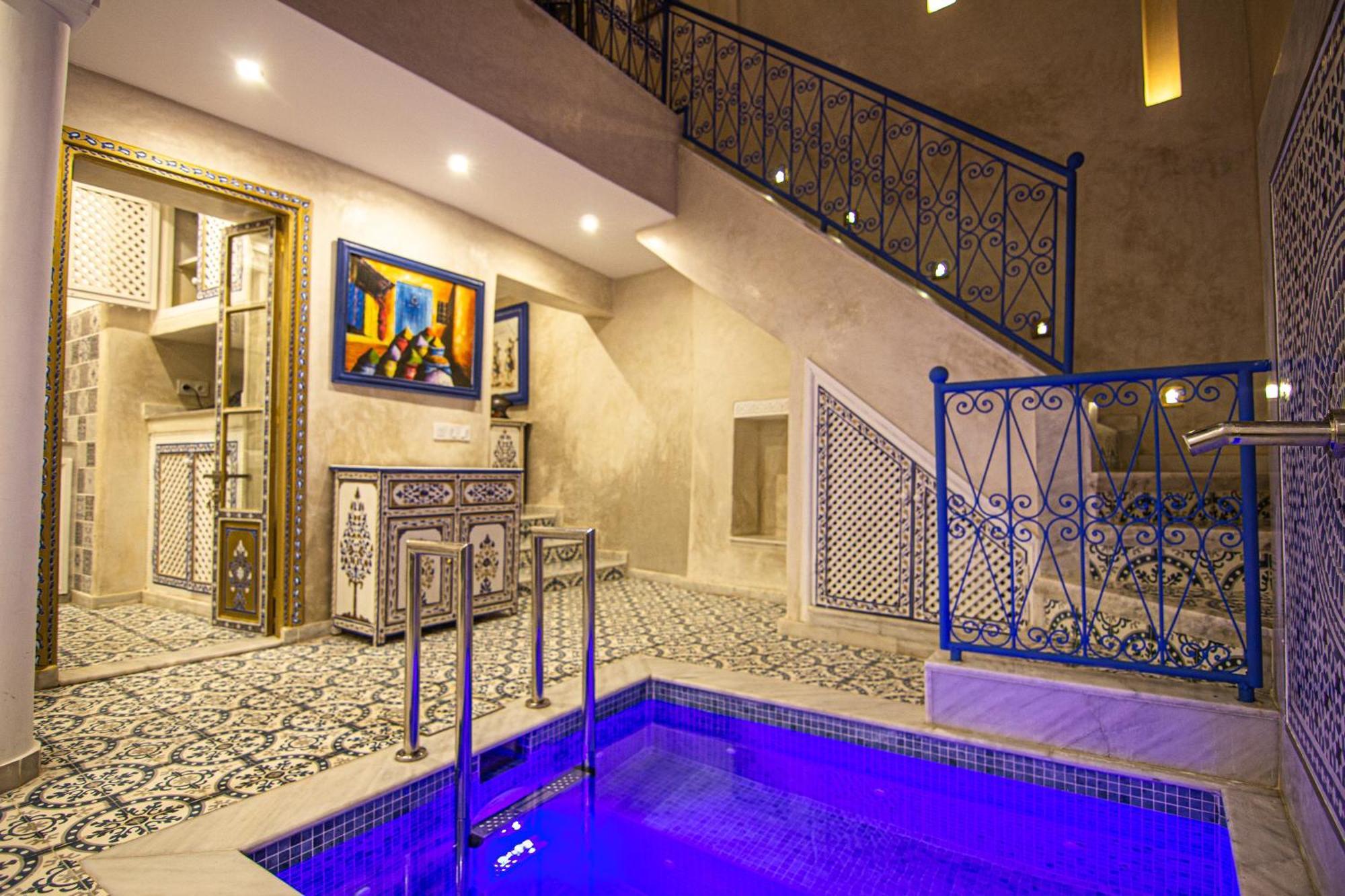 Privatized Blue House Three bedrooms