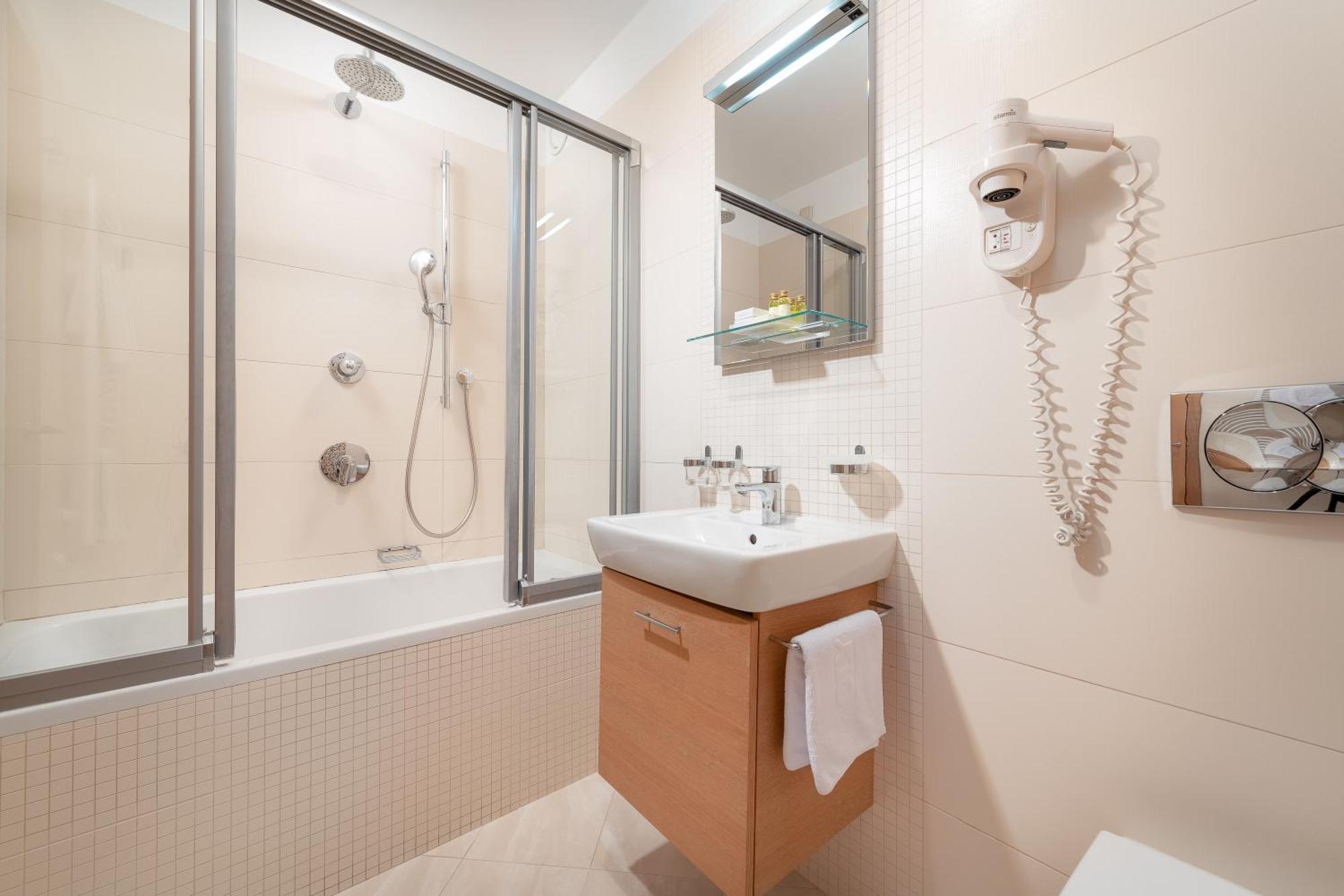 Deluxe Junior Suite