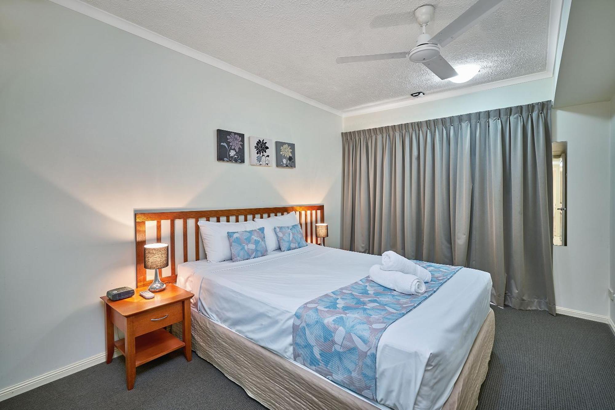 One-Bedroom Apartment,1212438790:JPEG