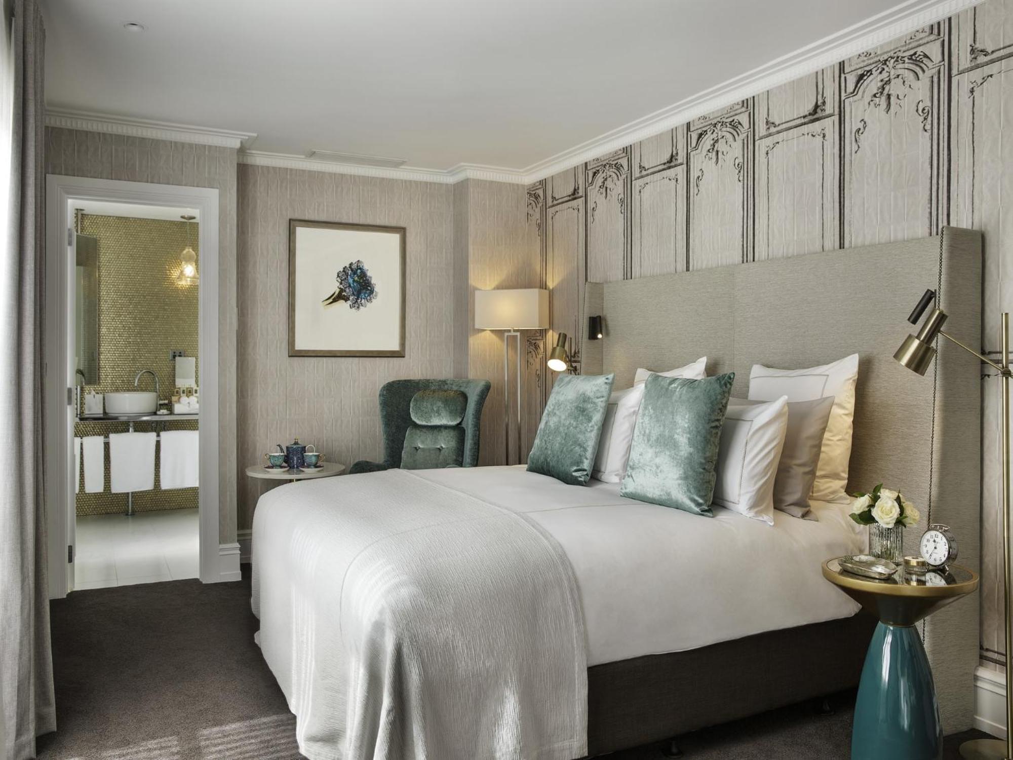 Superior King Room with City View,1441872643:JPEG