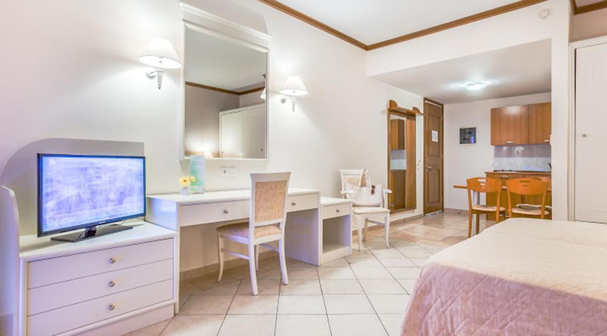 Double or Twin Room Sea View
