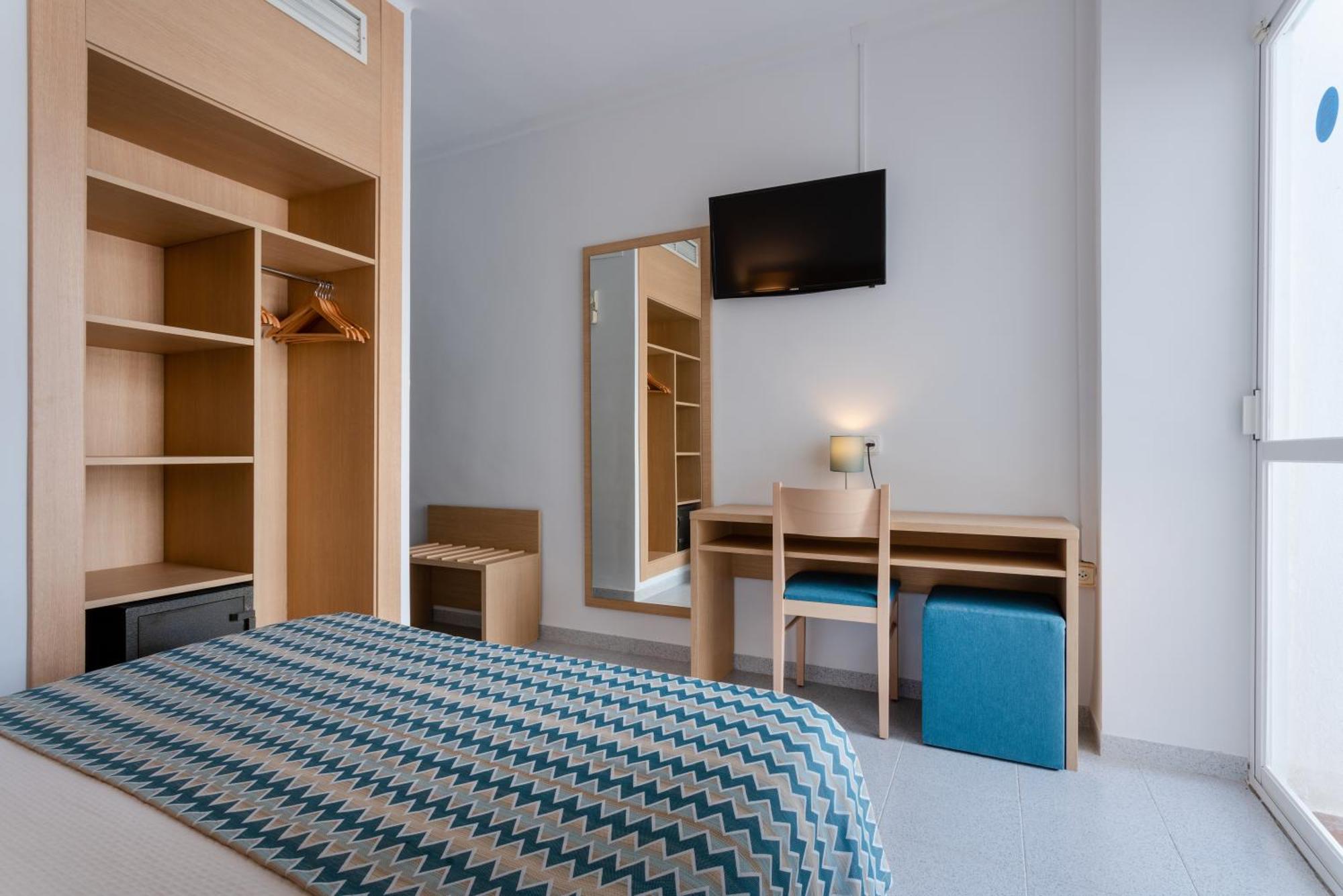 Superior Single Room (1 Adult)