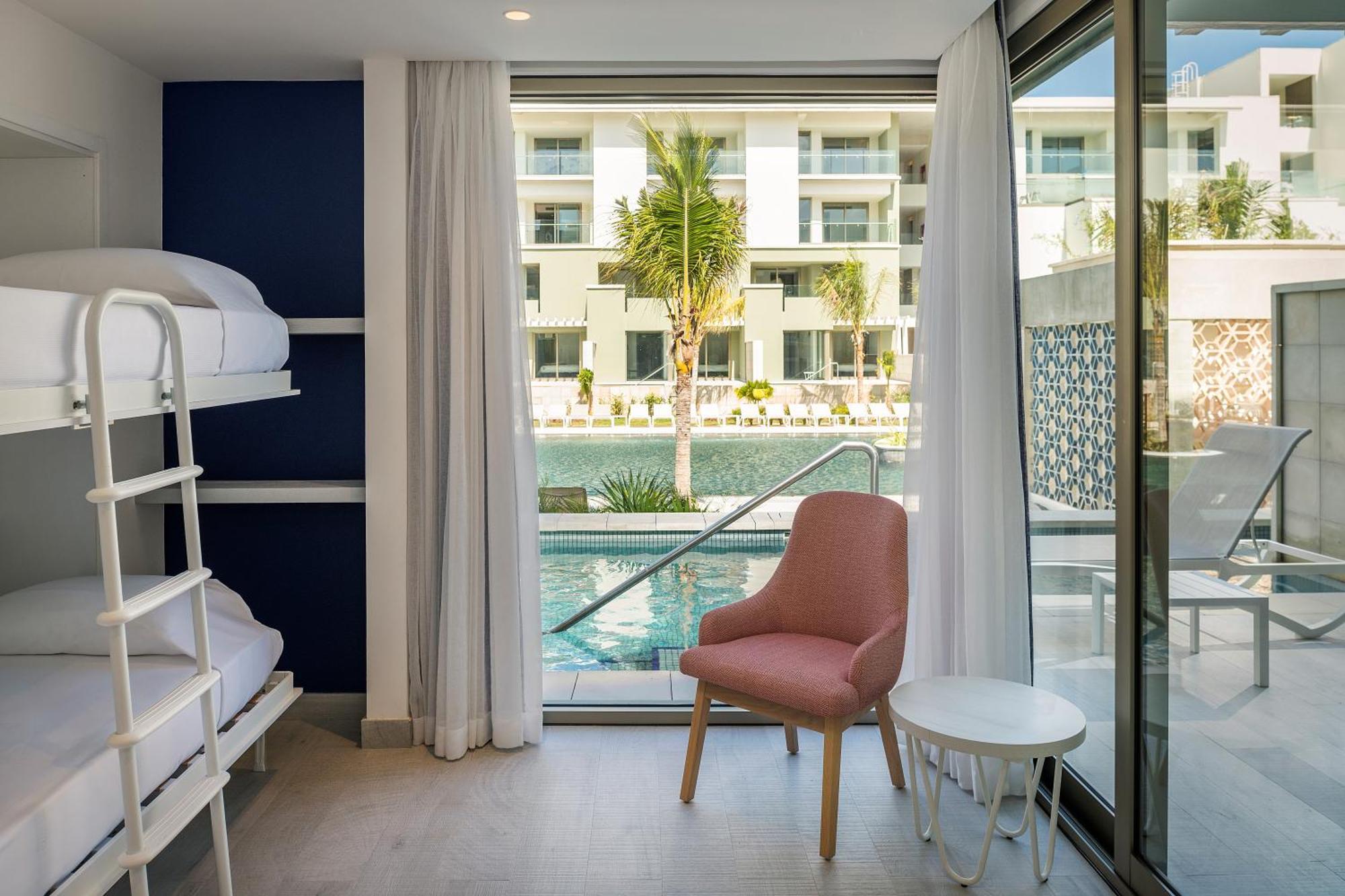 Suite Familiar Grand Privilegiada com Acesso pela Piscina