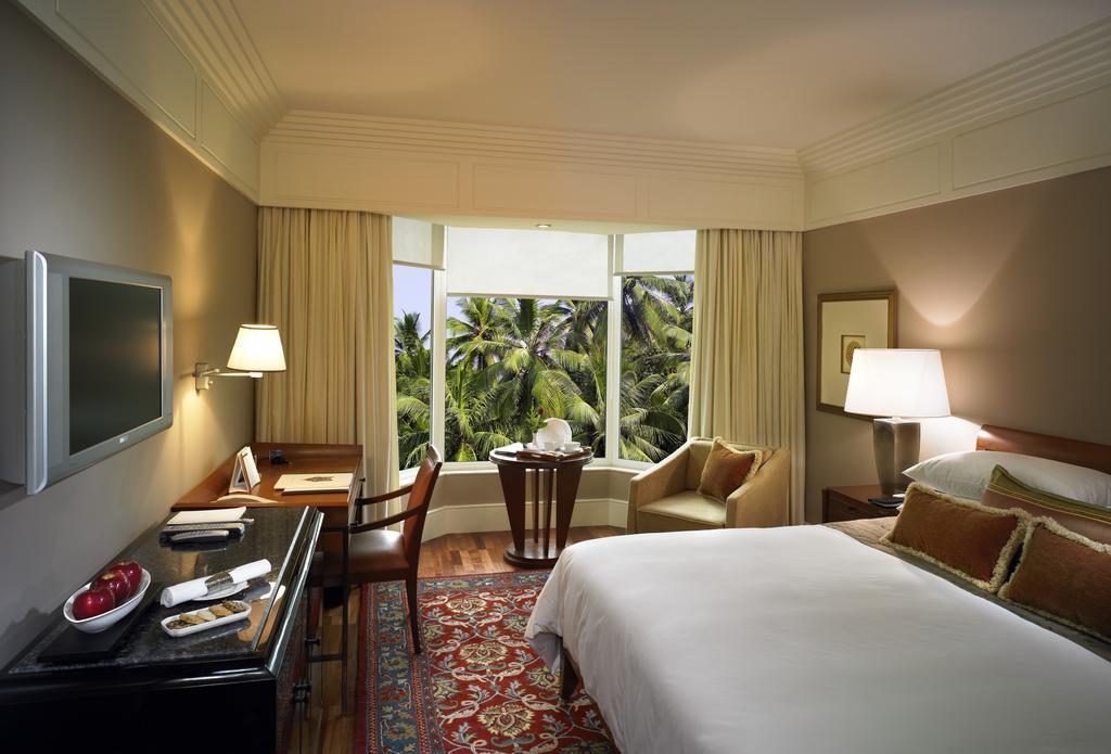 Premier Double or Twin Room Pool View 11 Happy hours are from 5pm to 7pm at 6 degrees on selected brands,1038506602:JPEG