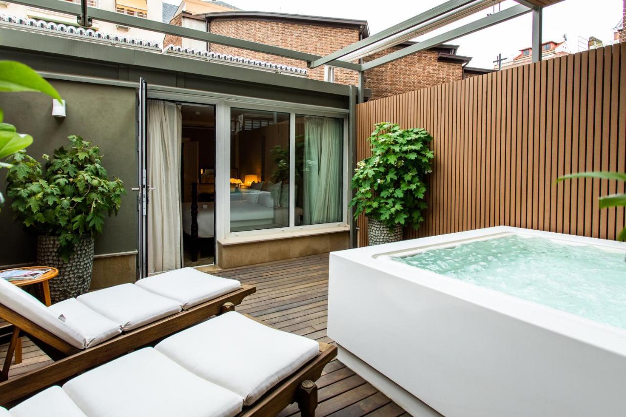 Villa com Banheira de Hidromassagem e Terraço