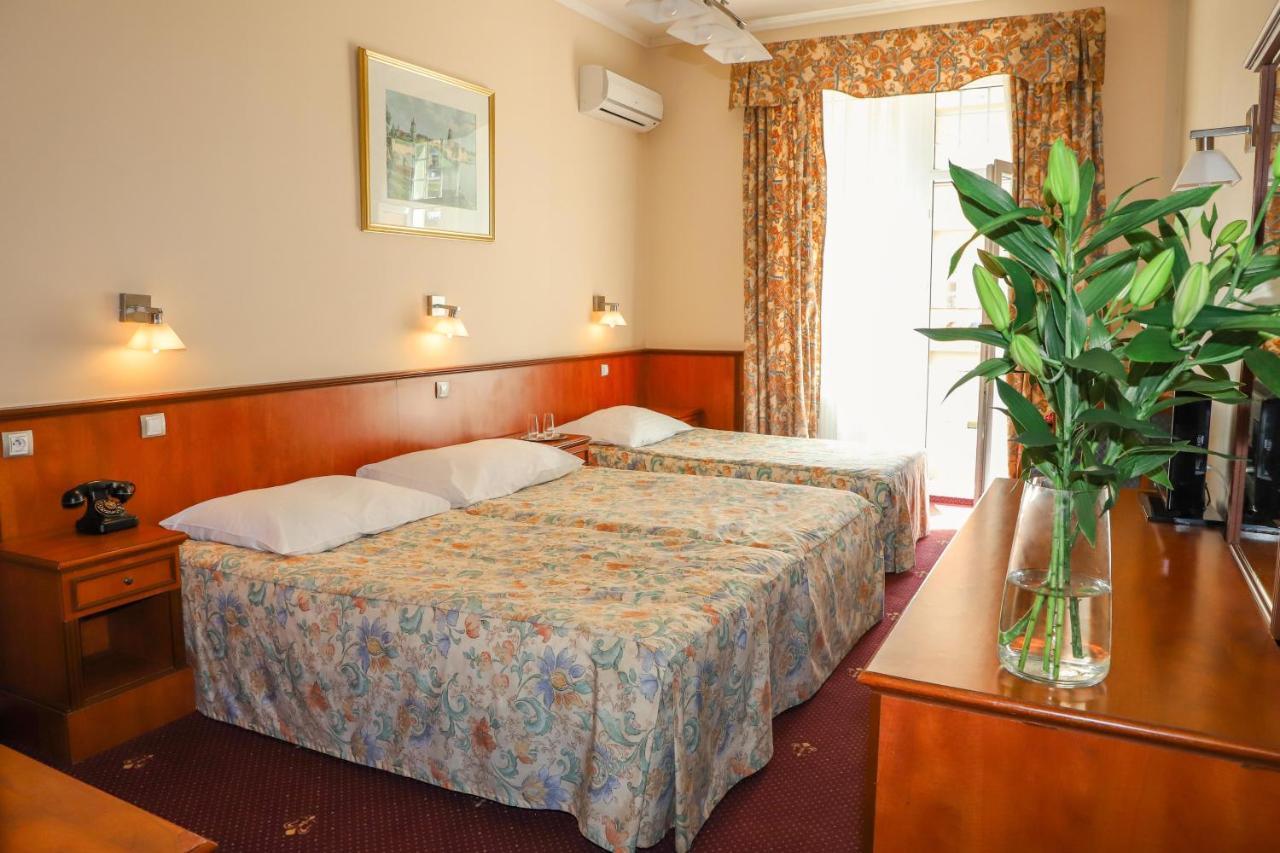 Triple Room,1268732488:JPEG