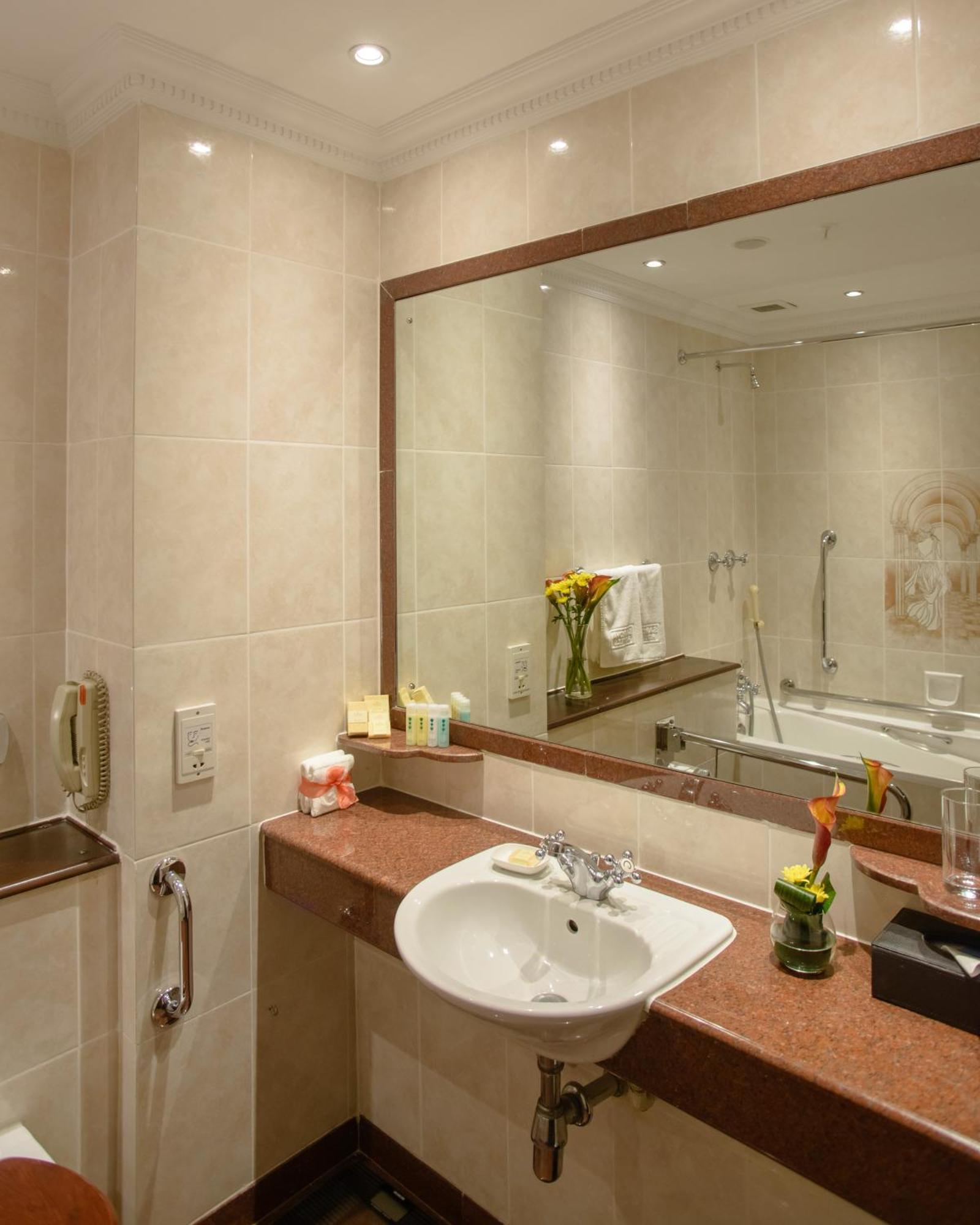 Stanley Premium Club Room,1557982723:JPEG