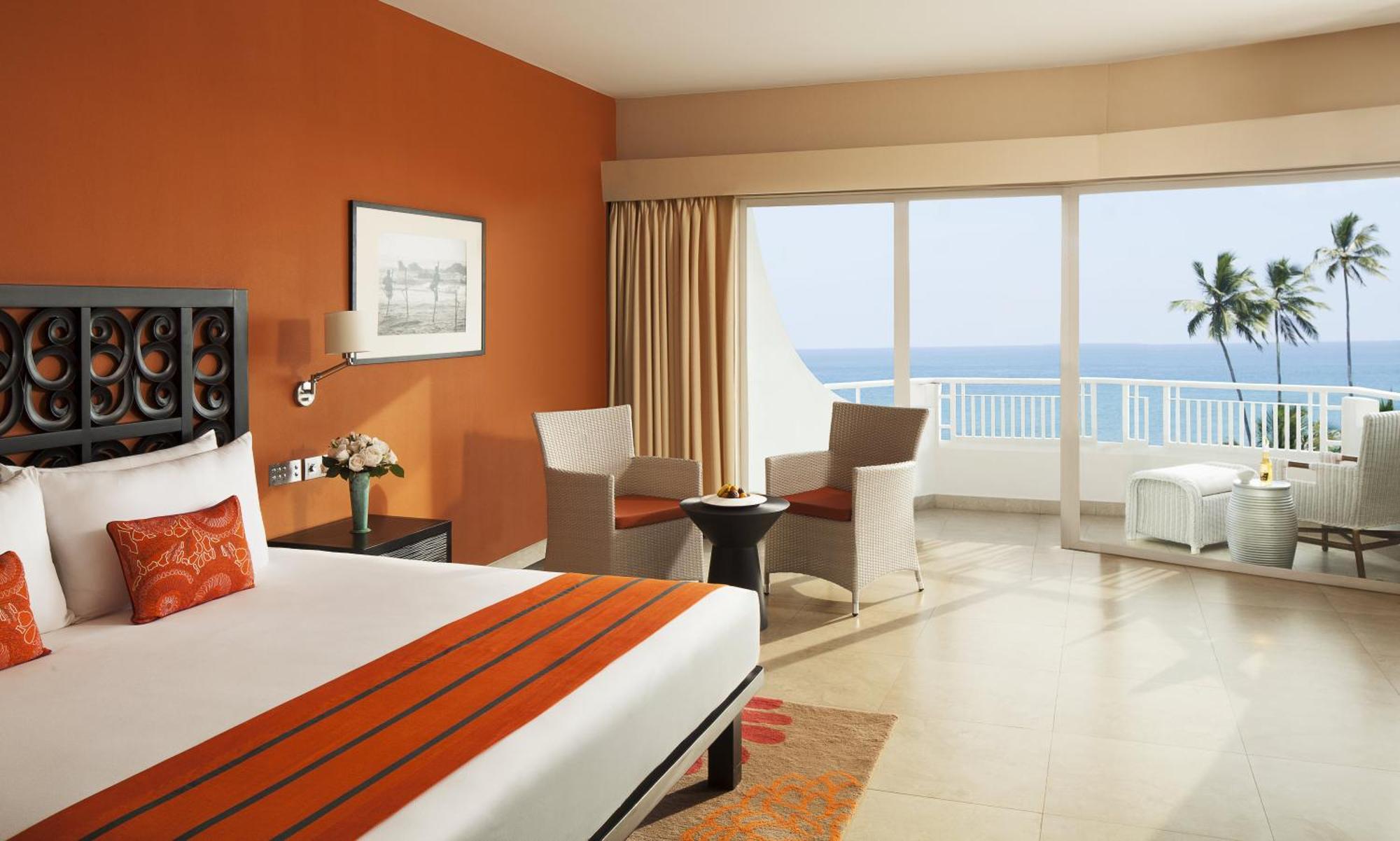 Premium King Bed Room,553443387:JPEG