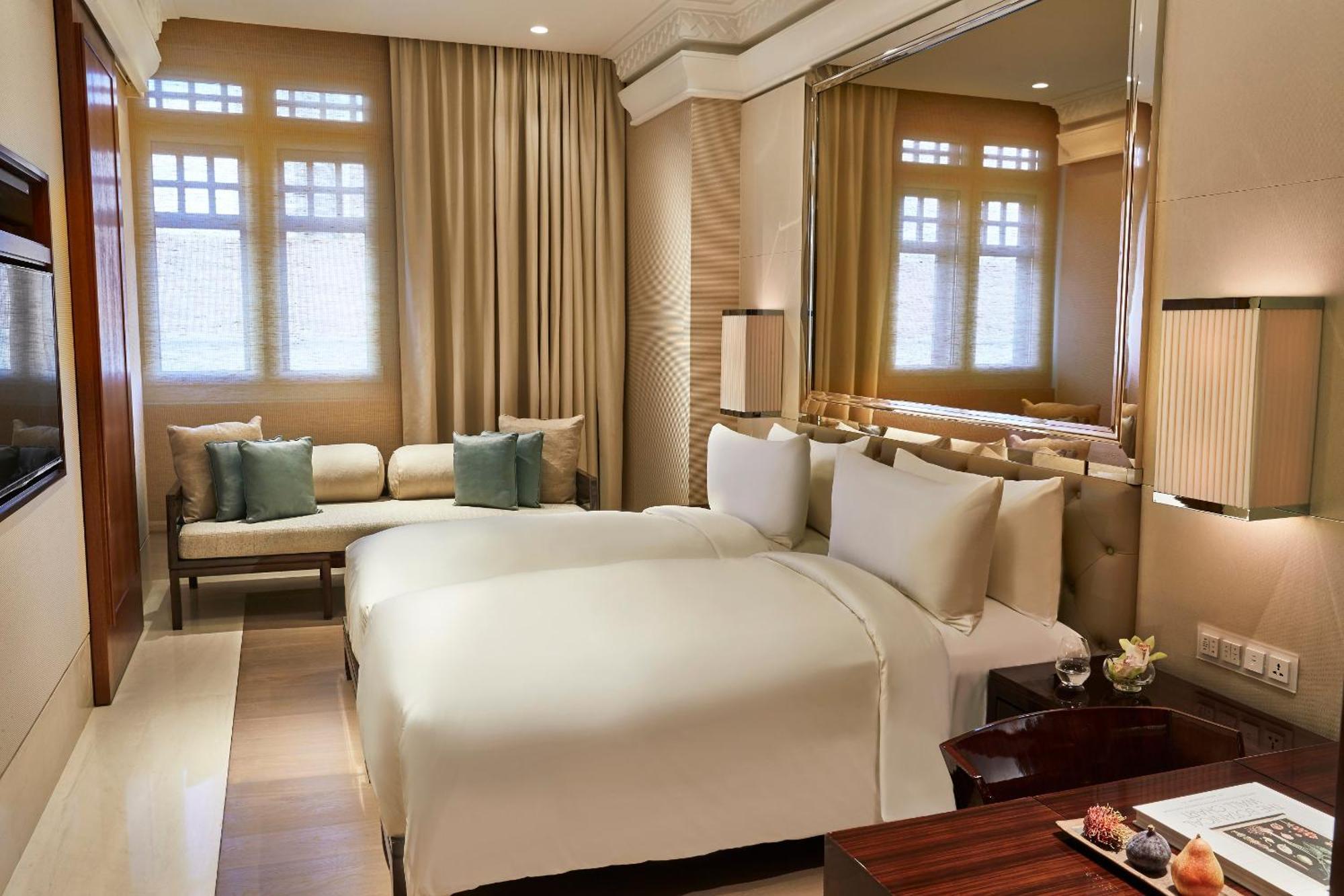 Deluxe Room King Bed