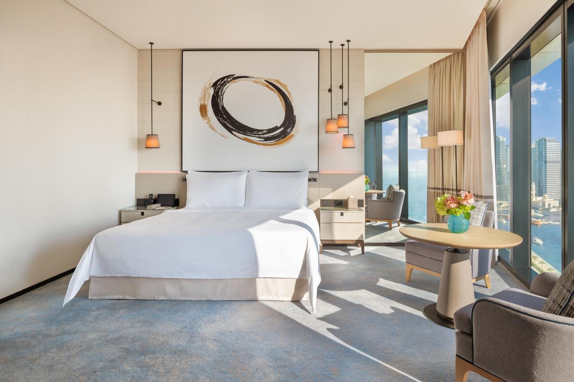 Deluxe Marina City View Room & World's Highest Infinity Pool Access