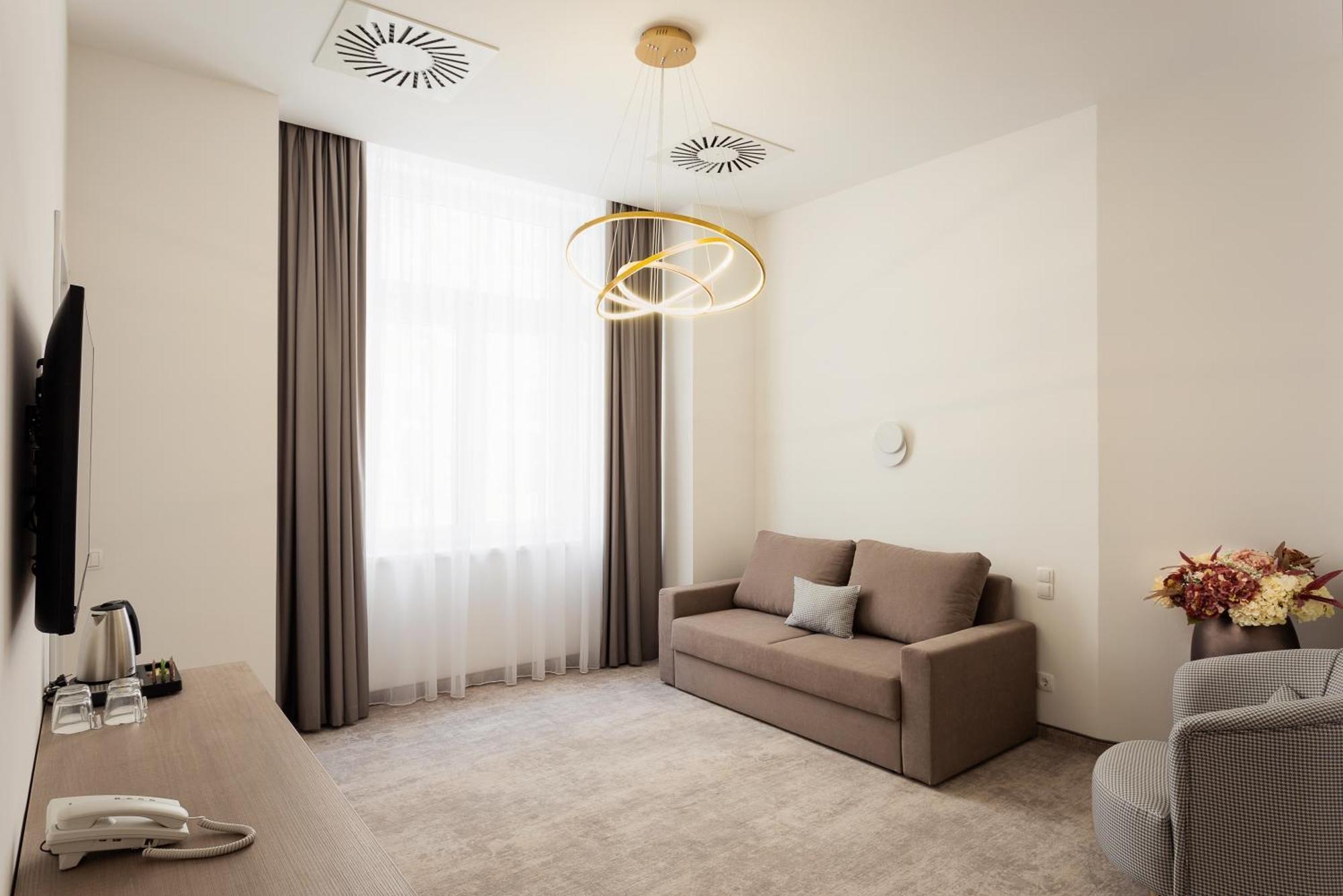 Junior Suite,1286133763:JPEG