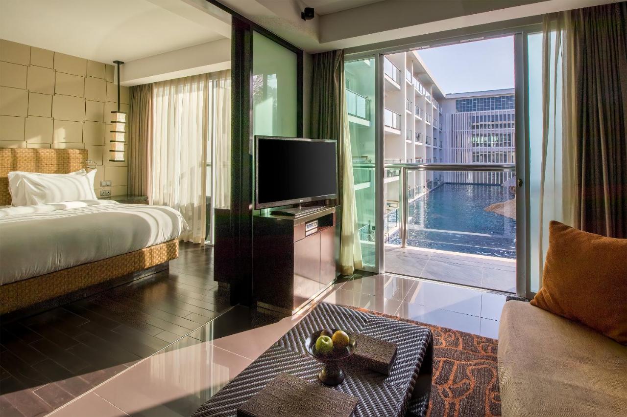 Deluxe Family Pool View  ( with Sofa Bed )