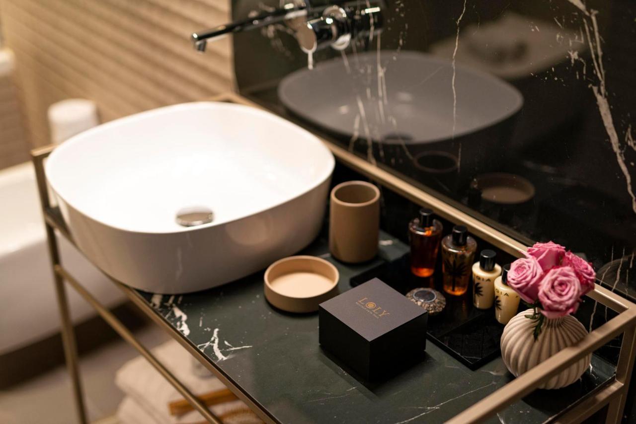 Superior King Room,1526880796:JPEG