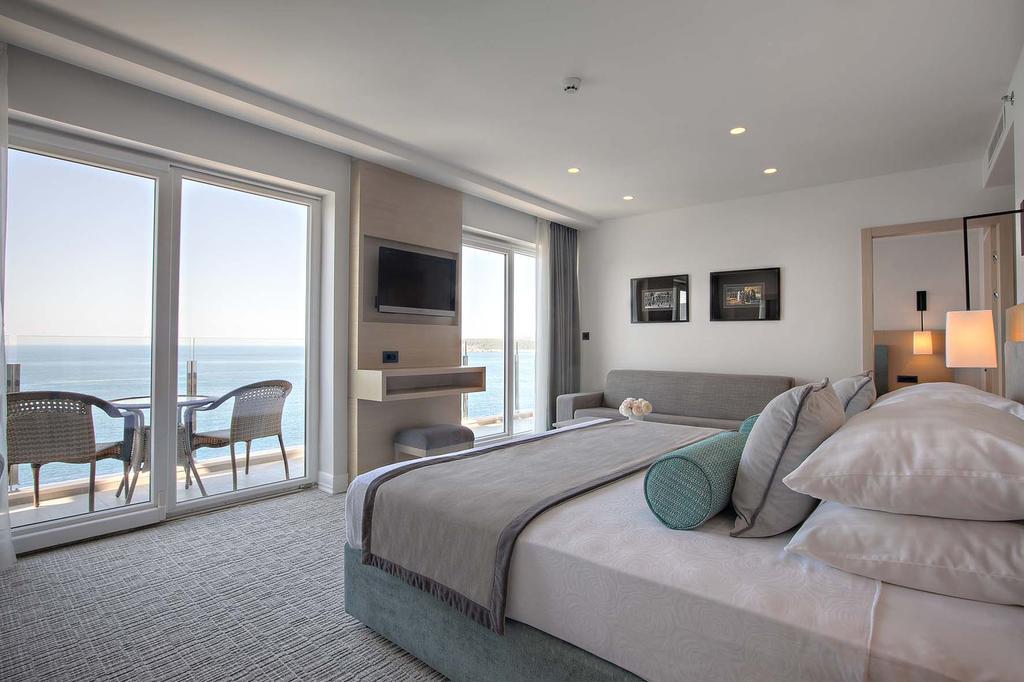 Suíte Família Premium com Varanda e Vista do Mar