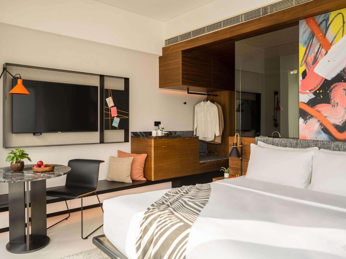 Urban Eckzimmer mit Queensize-Bett