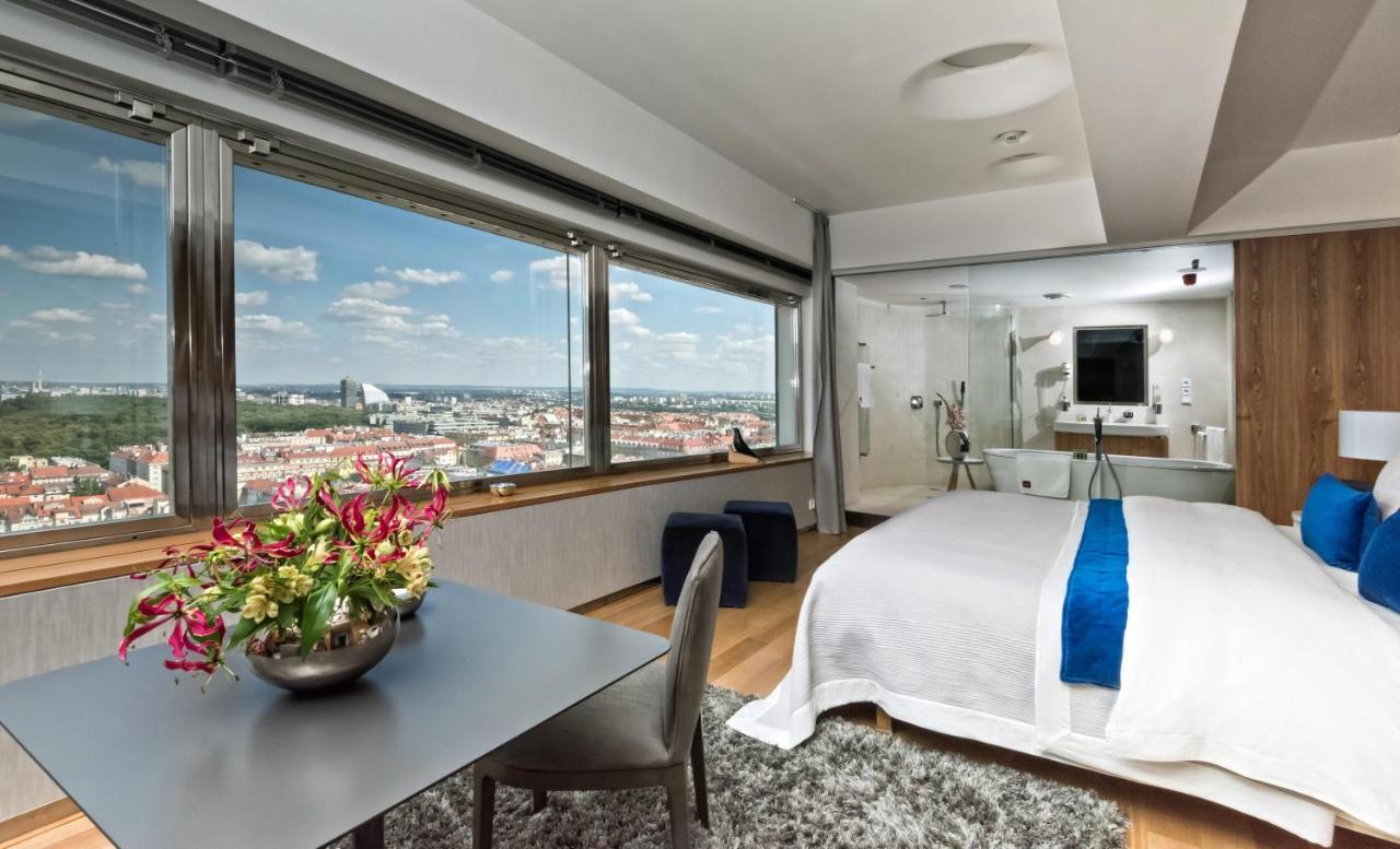 Deluxe Apartment,1304506996:JPEG