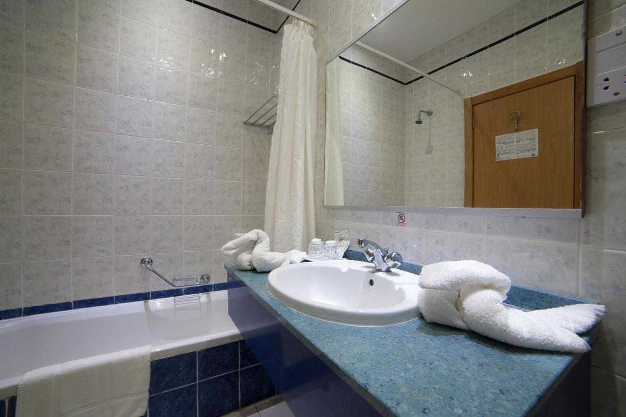 Double Room,1439765518:JPEG