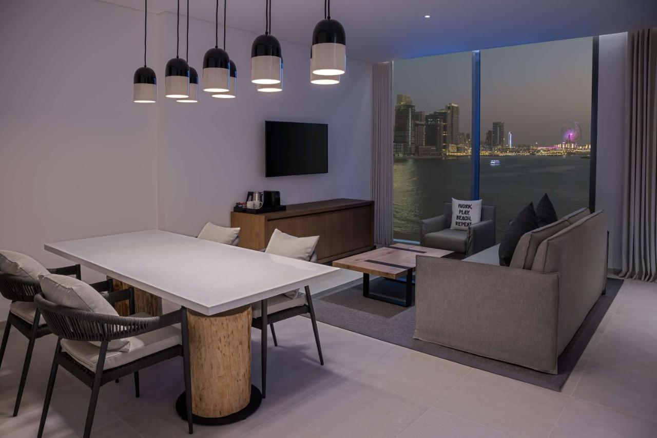 Suite com 1 Quarto e Vista Mar
