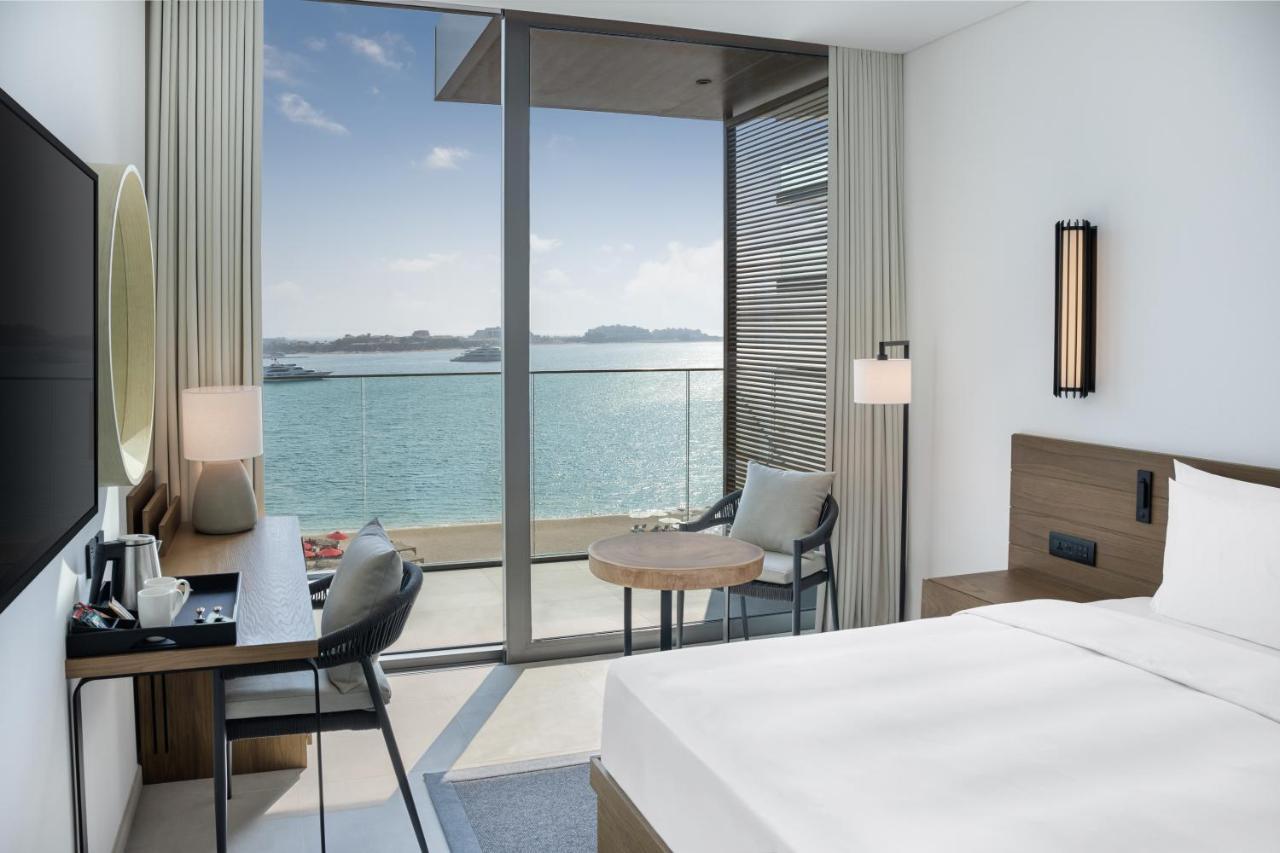Quarto Premium com Vista Mar e Piscina