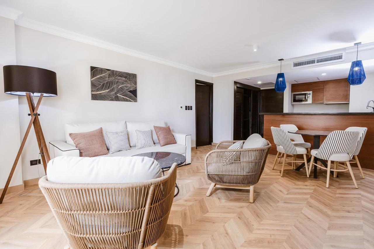 Suite Máster con vistas a la piscina