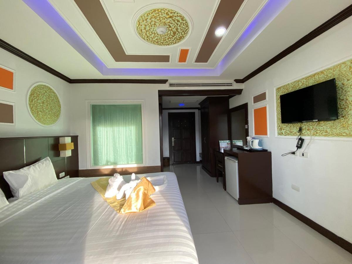 Deluxe King Room